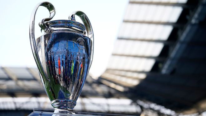 的中场球员 的中场球员